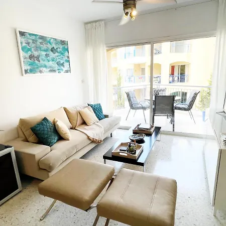 Direct Sea View & Quality Bed - Kings Palace 1 Bed 파포스