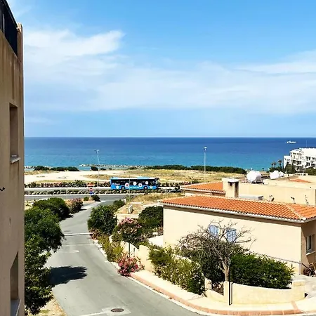 Direct Sea View & Quality Bed - Kings Palace 1 Bed 파포스