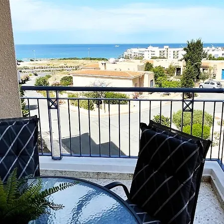 Direct Sea View & Quality Bed - Kings Palace 1 Bed 파포스