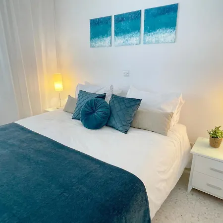 Direct Sea View & Quality Bed - Kings Palace 1 Bed 아파트 파포스