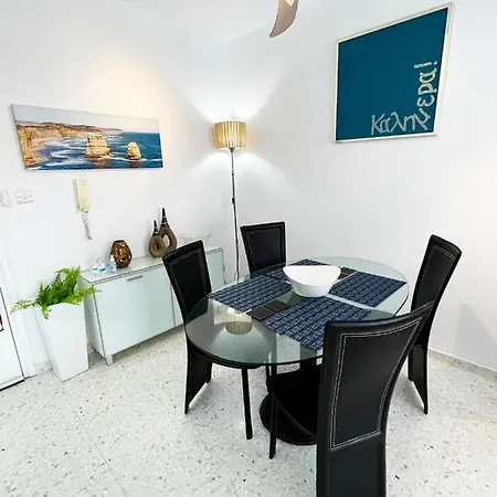 Direct Sea View & Quality Bed - Kings Palace 1 Bed Διαμέρισμα