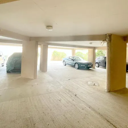 Direct Sea View & Quality Bed - Kings Palace 1 Bed Πάφος