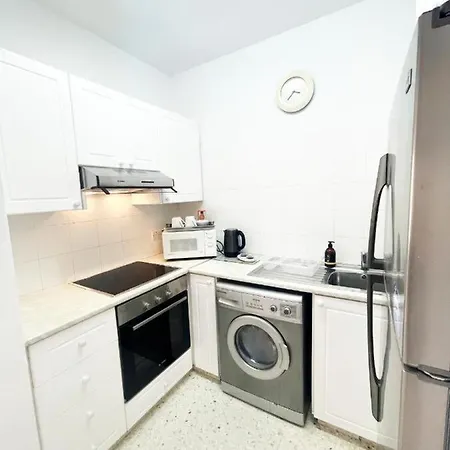 Direct Sea View & Quality Bed - Kings Palace 1 Bed