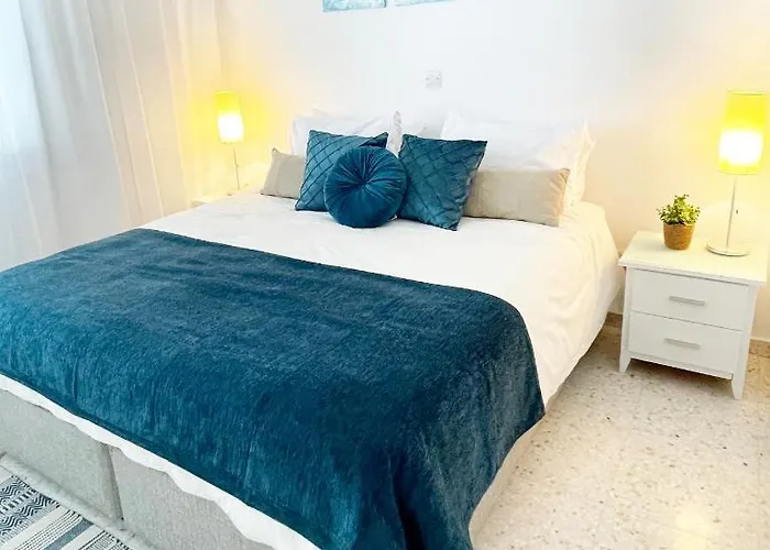 Direct Sea View & Quality Bed - Kings Palace 1 Bed * Paphos