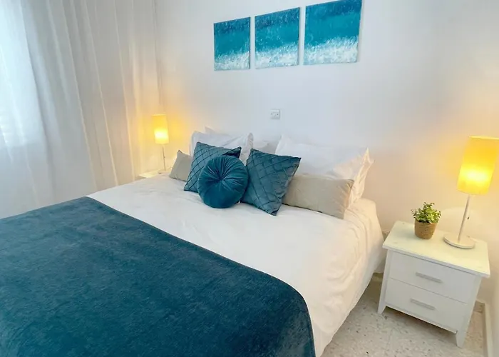 Direct Sea View & Quality Bed - Kings Palace 1 Bed 아파트 파포스