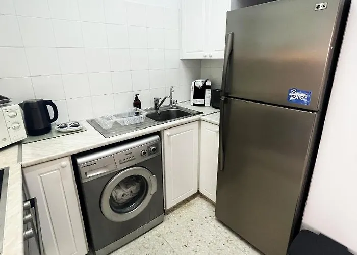 Direct Sea View & Quality Bed - Kings Palace 1 Bed Lejlighed *