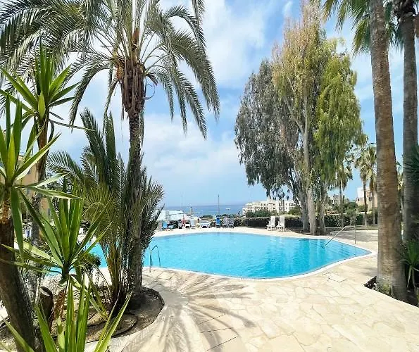 Direct Sea View & Quality Bed - Kings Palace 1 Bed Paphos