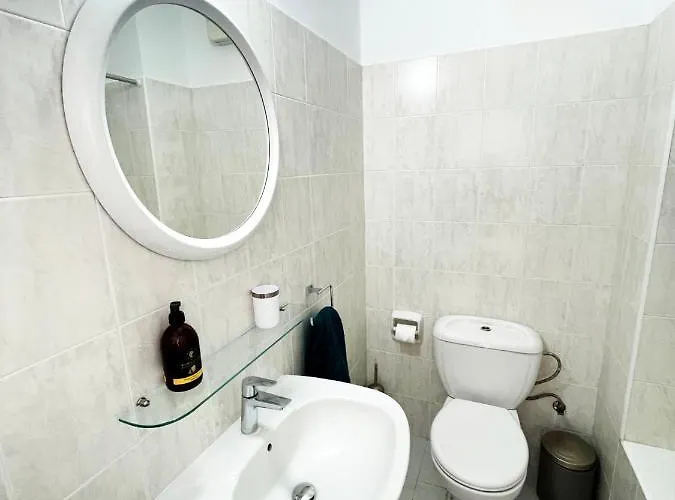 Direct Sea View & Quality Bed - Kings Palace 1 Bed * Paphos